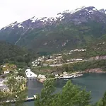 Fjellhagen - Geirangerfjord View شقة هيليسيت