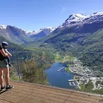 Fjellhagen - Geirangerfjord View شقة