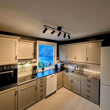 Fjellhagen - Geirangerfjord View شقة