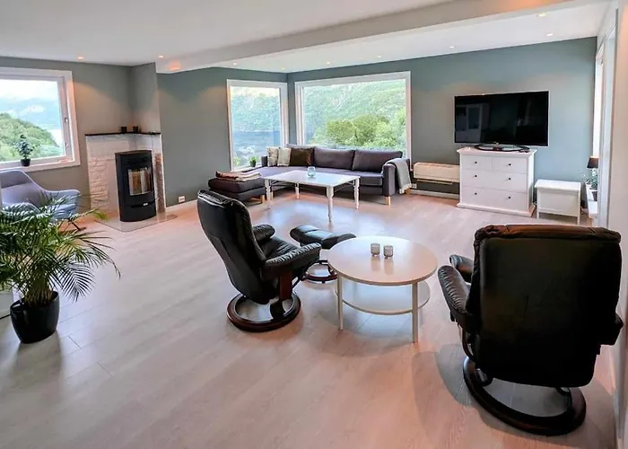 Fjellhagen - Geirangerfjord View Hellesylt