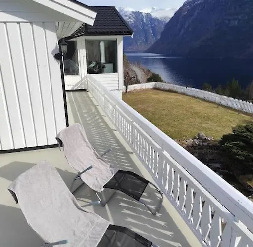 Fjellhagen - Geirangerfjord View Lägenhet Hellesylt