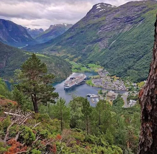 Lägenhet Fjellhagen - Geirangerfjord View *